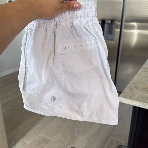 Lululemon Hotty hot short - Picture 3 of 3